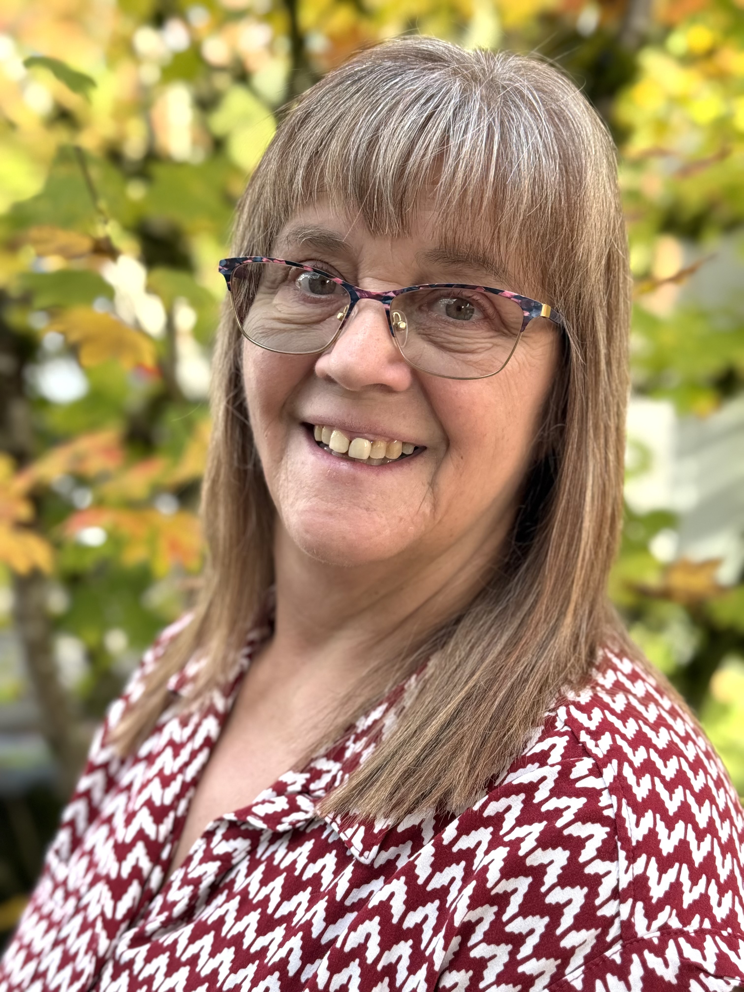 Owner of Sonrise Wellness, Tina smiling.